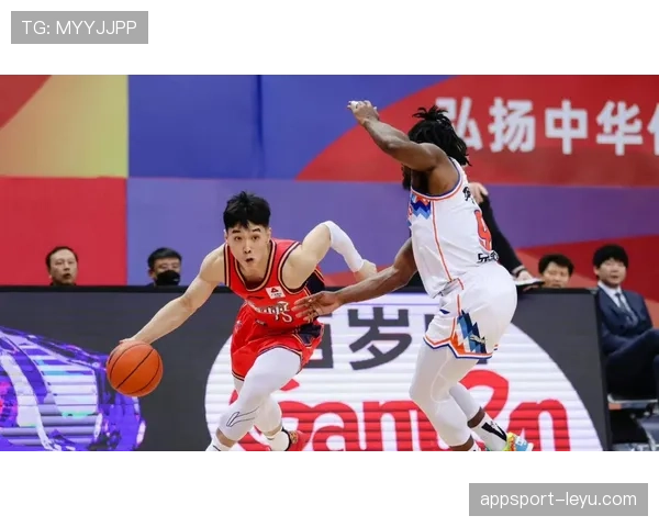 马里中场新星闪耀赛场,助球队豪取连胜状态回暖引关注 马里中场新星闪耀赛场,助球队豪取连胜状态回暖引关注