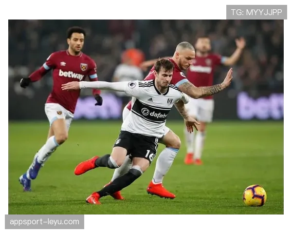 足球巨星状态回暖，强势表现助球队重返胜利轨道