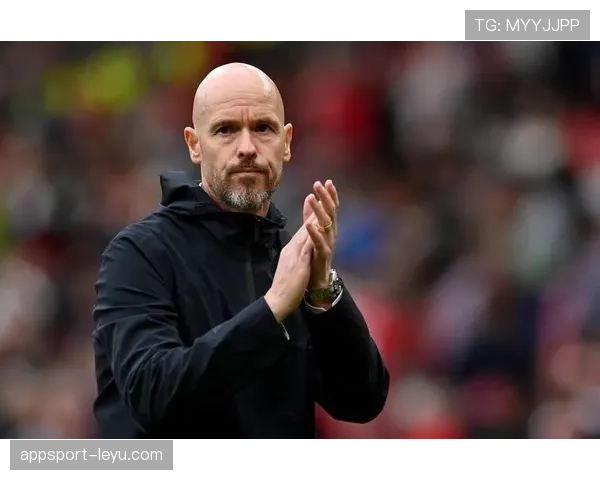 滕哈赫团队重塑球队文化引热议，新赛季前景备受期待