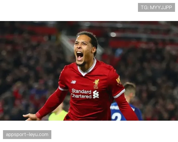 范戴克与拉莫斯:中卫出球重心从后场发起向高位衔接偏移 范戴克与拉莫斯:中卫出球重心从后场发起向高位衔接偏移