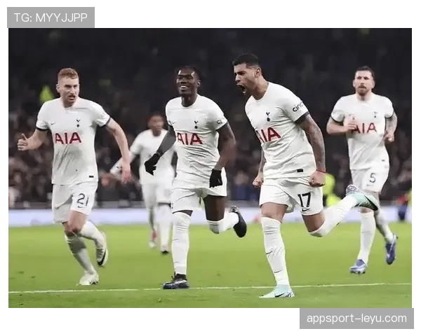 热刺关键战表现起伏，问题被放大对争冠形势产生影响